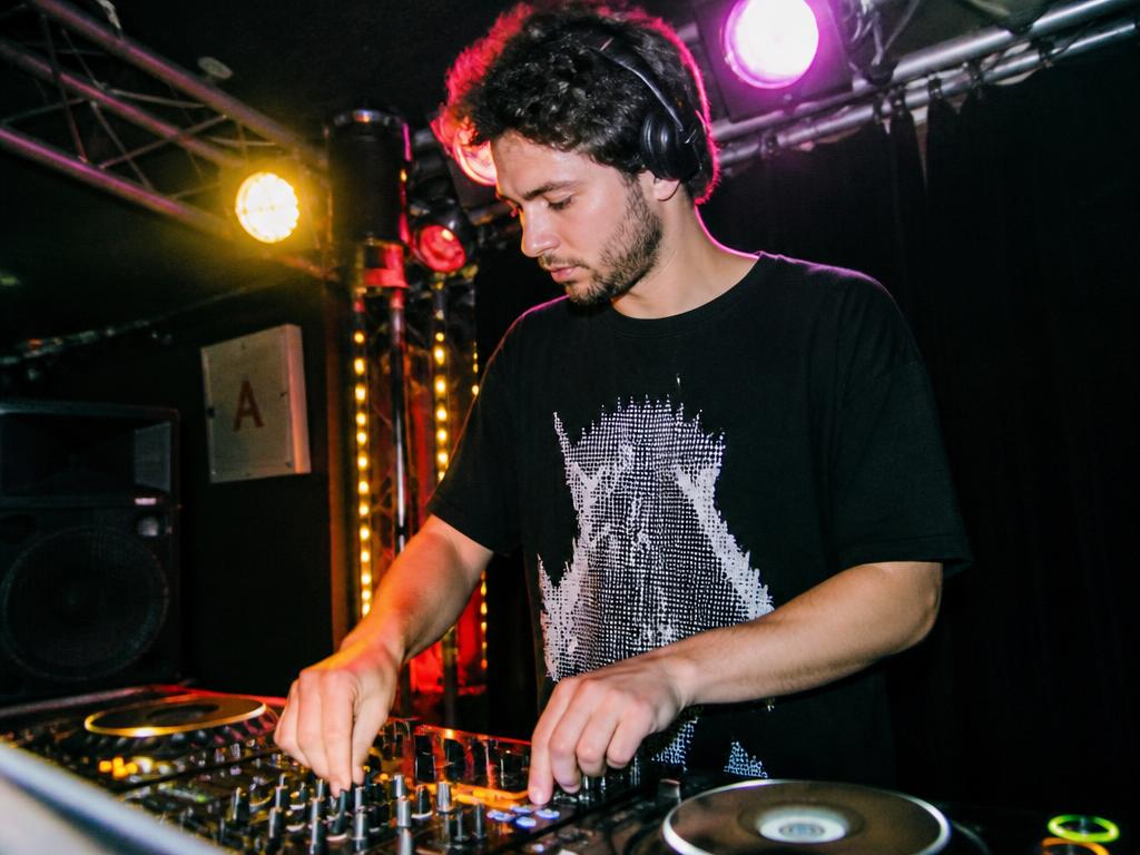 DJs & Live Music